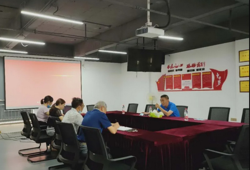 发挥桥梁纽带作用 助力营商环境优化——西陵区税务局莅临918博天堂调研指导工作(图2)